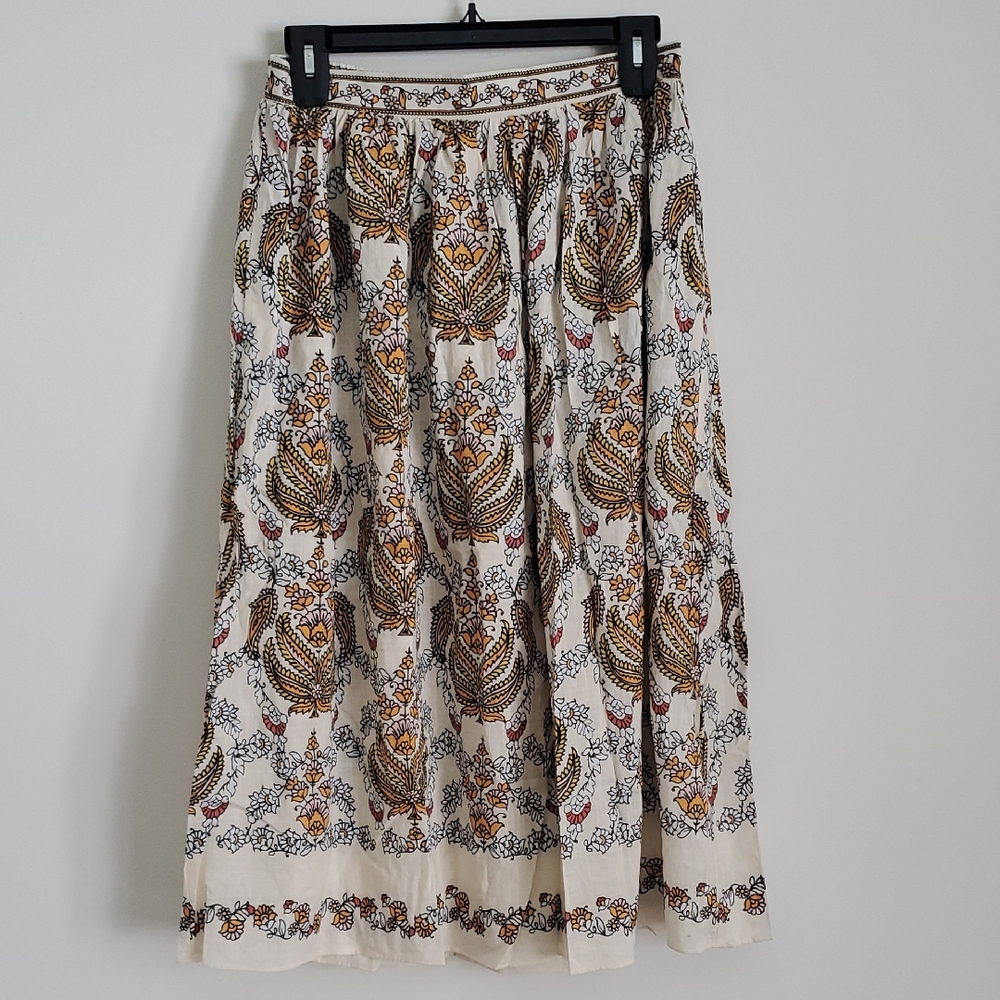 Max Studio Floral Paisley Skirt Size Large, Tags Removed, Never Worn.